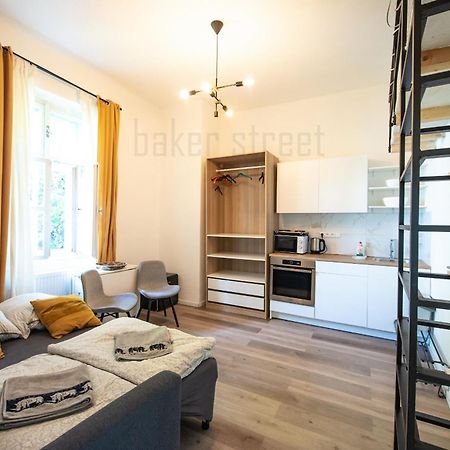 Storey Apartment Close To Metro Palmovka Prague Extérieur photo