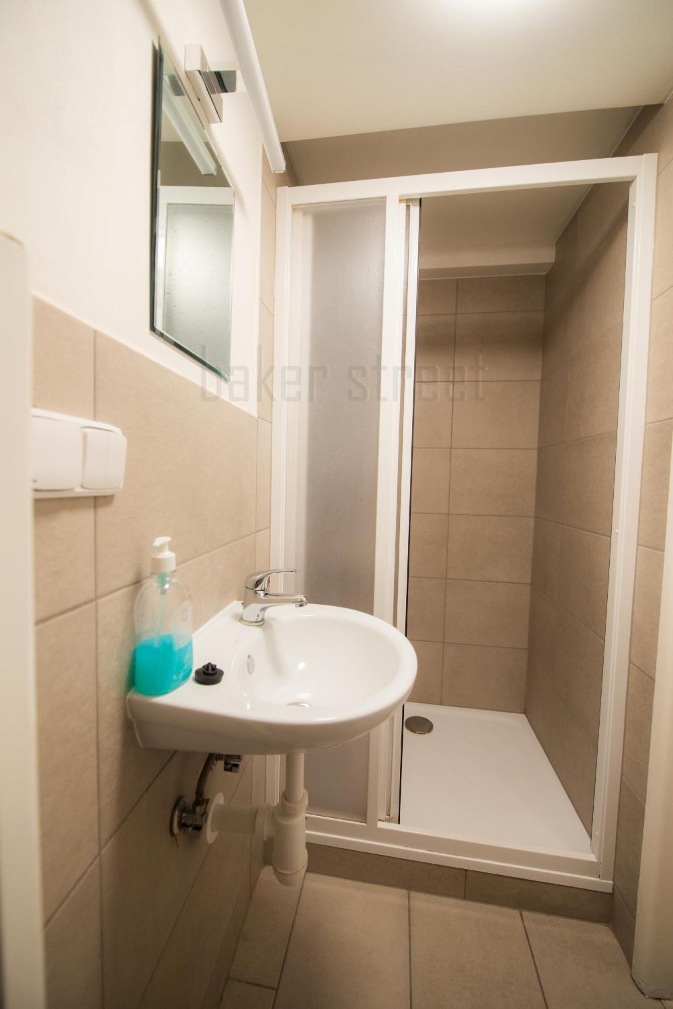 Storey Apartment Close To Metro Palmovka Prague Extérieur photo